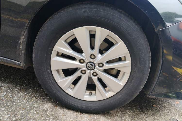 Used Nissan Teana 2019 2.0L XL Comfort Edition Right Front Wheel Hub