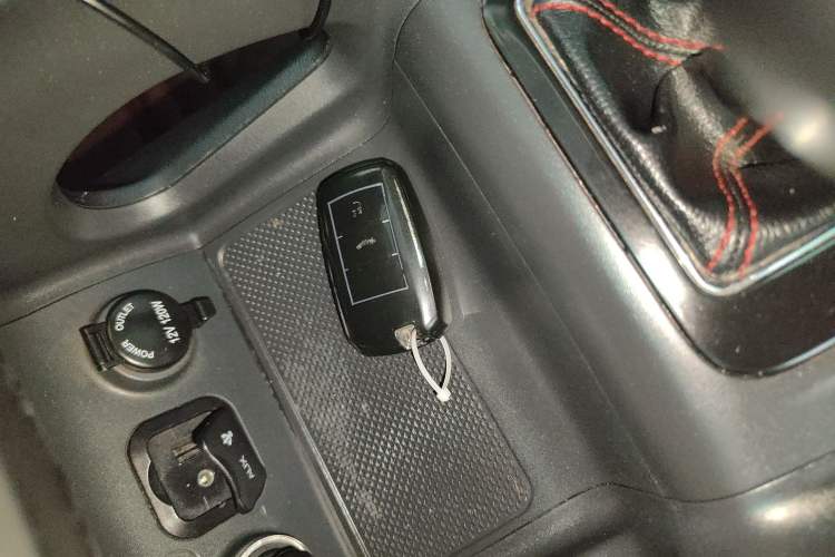 Used CHANGAN CS75 2016 1.8T Automatic Elite Model China V Standard
