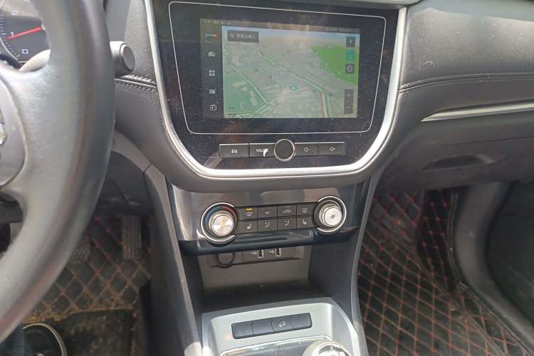 Used Roewe RX3 2018 1.6L Manual Internet Smart Edition Audio And AC Panel