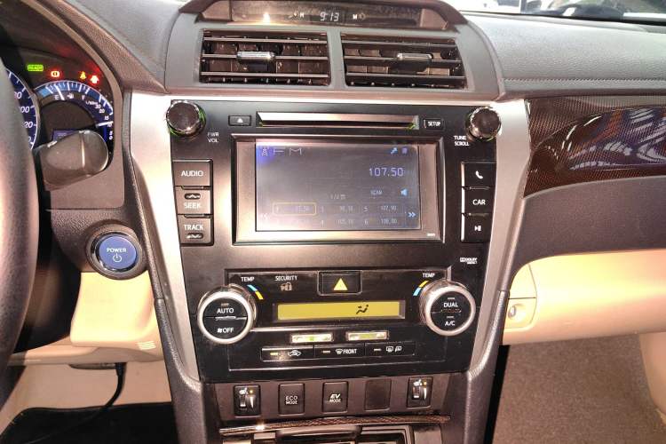 Used Toyota Camry 2012 Luxurious Edition 2.5HG Zunrui