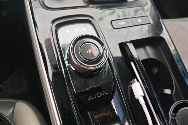 Used AION S Plus 2023 70 Enjoy Edition Lithium Iron Phosphate Gear Lever