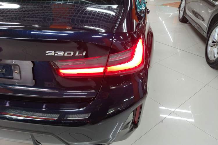 Used BMW 3 Series 2025 330Li M Sport Shadowline Package
