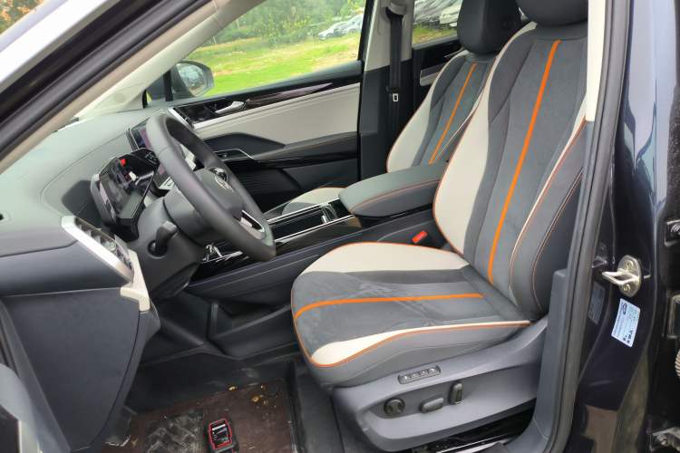 Used Volkswagen ID.6 CROZZ 2022 Long-Range PRO Edition
