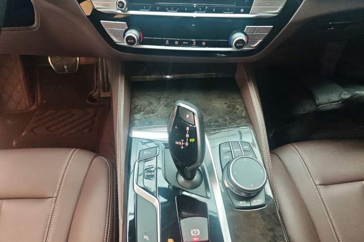 Used BMW 5 Series 2019 525Li M Sport Package
