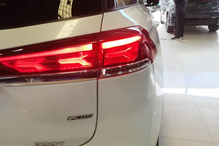 Used Oshan X7 PLUS 2022 1.5T Blue Whale Edition Automatic Luxury Trim