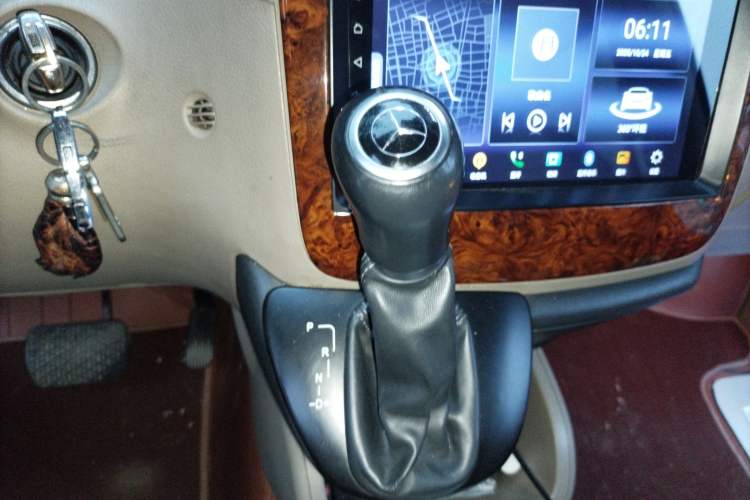 Used Mercedes-Benz Viano 2013 3.0L Comfort Edition
