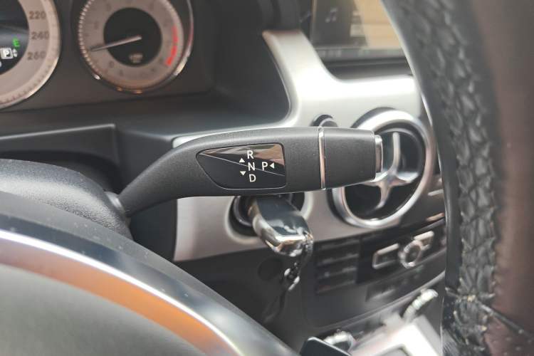 Used Mercedes-Benz GLK-Class 2015 GLK 260 4MATIC Dynamic Edition Ultimate Version
