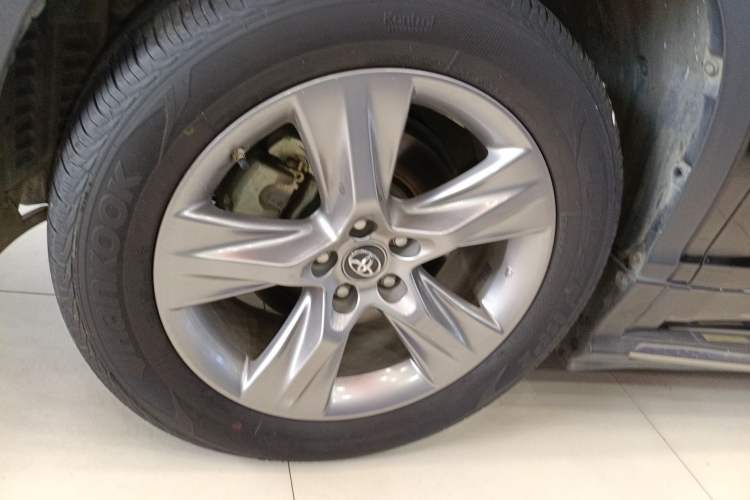 Used Toyota Highlander 2018 2.0T Four-Wheel Drive Luxury Version 7 Seats China VI Standard