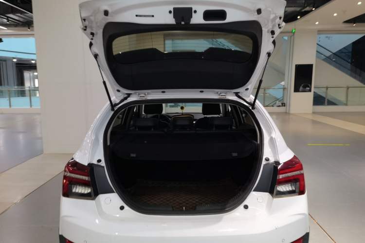 Used Geely Auto Vision S1 2019 Upgraded Model 1.5L Manual Elite Version
