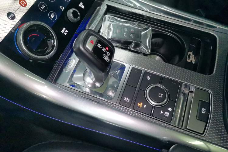 Used Land Rover Range Sport 2018 3.0 SC V6 HSE DYNAMIC Gear Lever