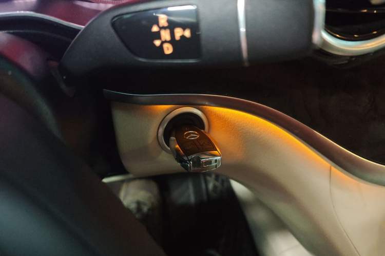 Used Mercedes-Benz V-Class 2018 V 260 L Prestige Extended Version China VI