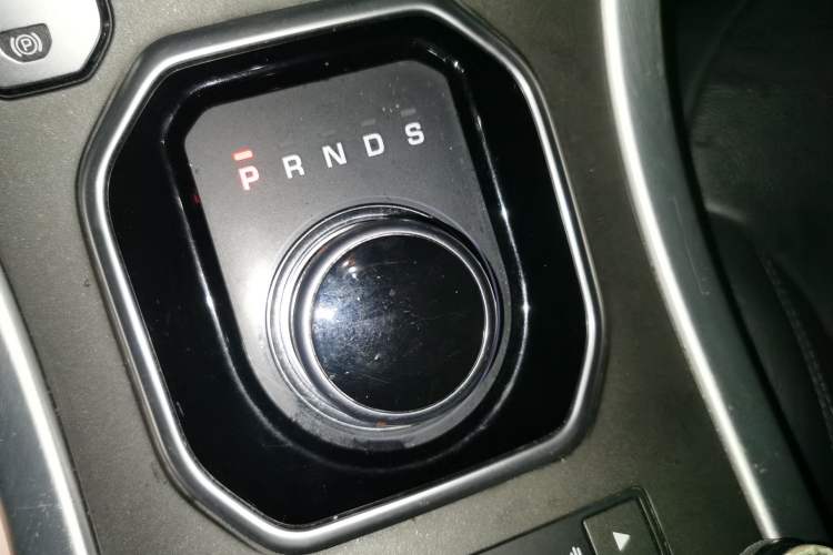 Used Land Rover Range Rover Evoque 2018 240 PS SE Smart Brilliance Edition
