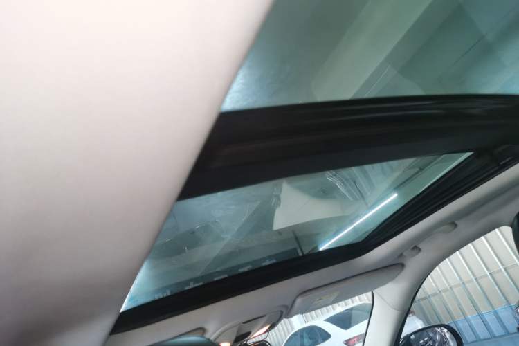 Used Jeep Cherokee 2016 2.4L Leading Edition
