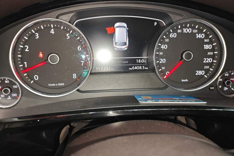 Used Volkswagen Touareg 2016 3.0 TSI Ignis Edition Odometer Close Up