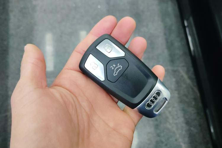 Used Audi A4L 2020 40 TFSI Fashion Dynamic Model
