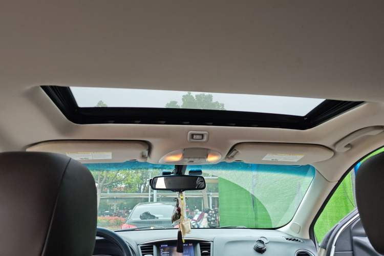 Used Infiniti QX60 2014 2.5 S/C Hybrid Two-Wheel Drive Excellence Edition
