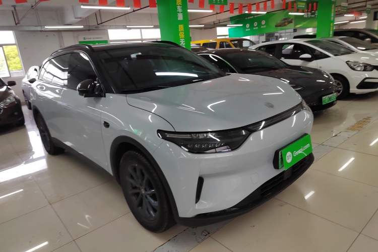 Used Leapmotor C11 2023 Pure Electric 500 Comfort Edition Front Right 45 Deg