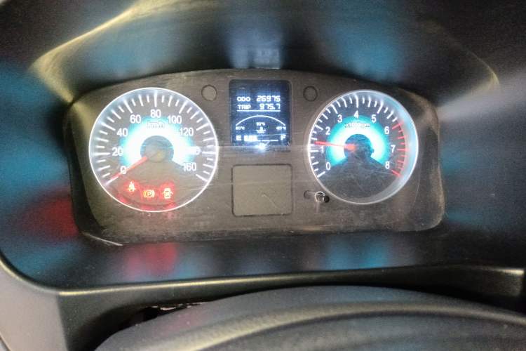 Used Jinbei Gold Hiace M Classic 2024 1.5L Engineering Lion Passenger Vehicle 5 Seats