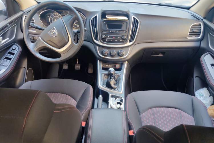Used Baojun 560 2016 1.8L Manual Value Edition
