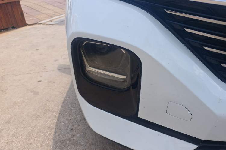 Used Baojun RC-5 2020 1.5L Manual Smart Luxury Edition Right Front Headlight