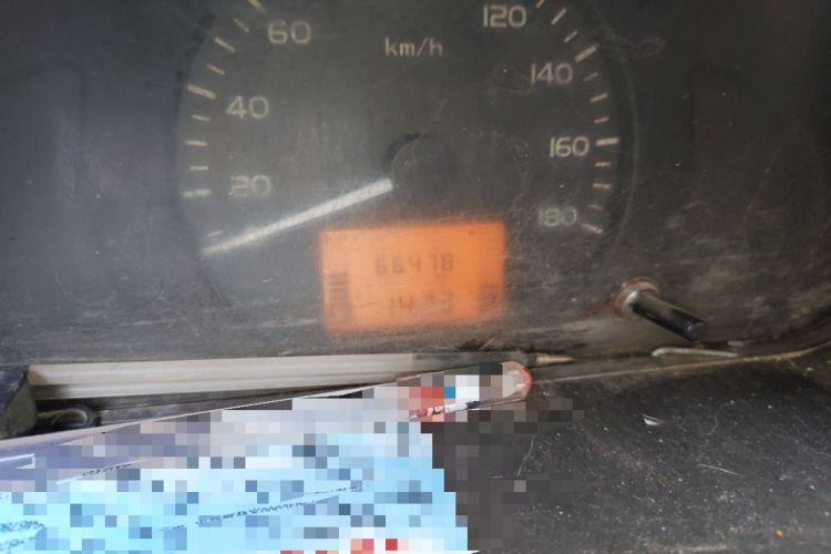 Used Wuling Rongguang 2012 1.2L Extended Basic Version LJY Odometer Close Up