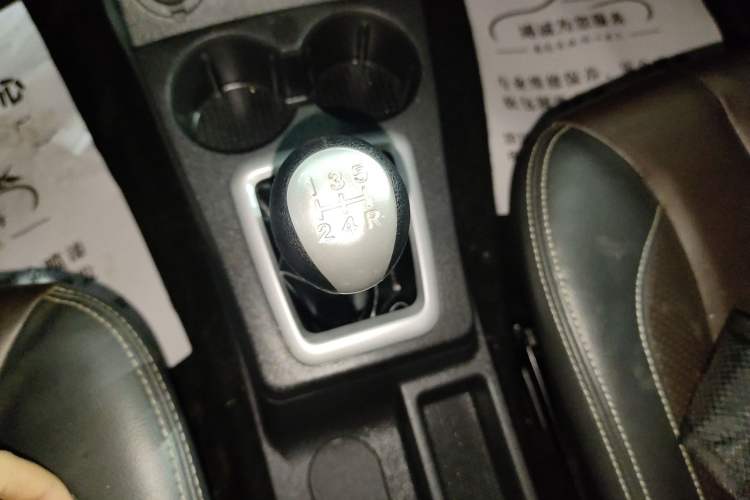 Used Dongfeng Fengon 330 2019 1.5L 330S Manual Comfort Version China VI Standard