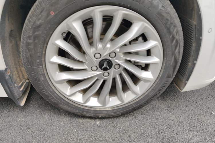 Used VOYAH Dream 2024 PHEV Extended-Range Premium Edition