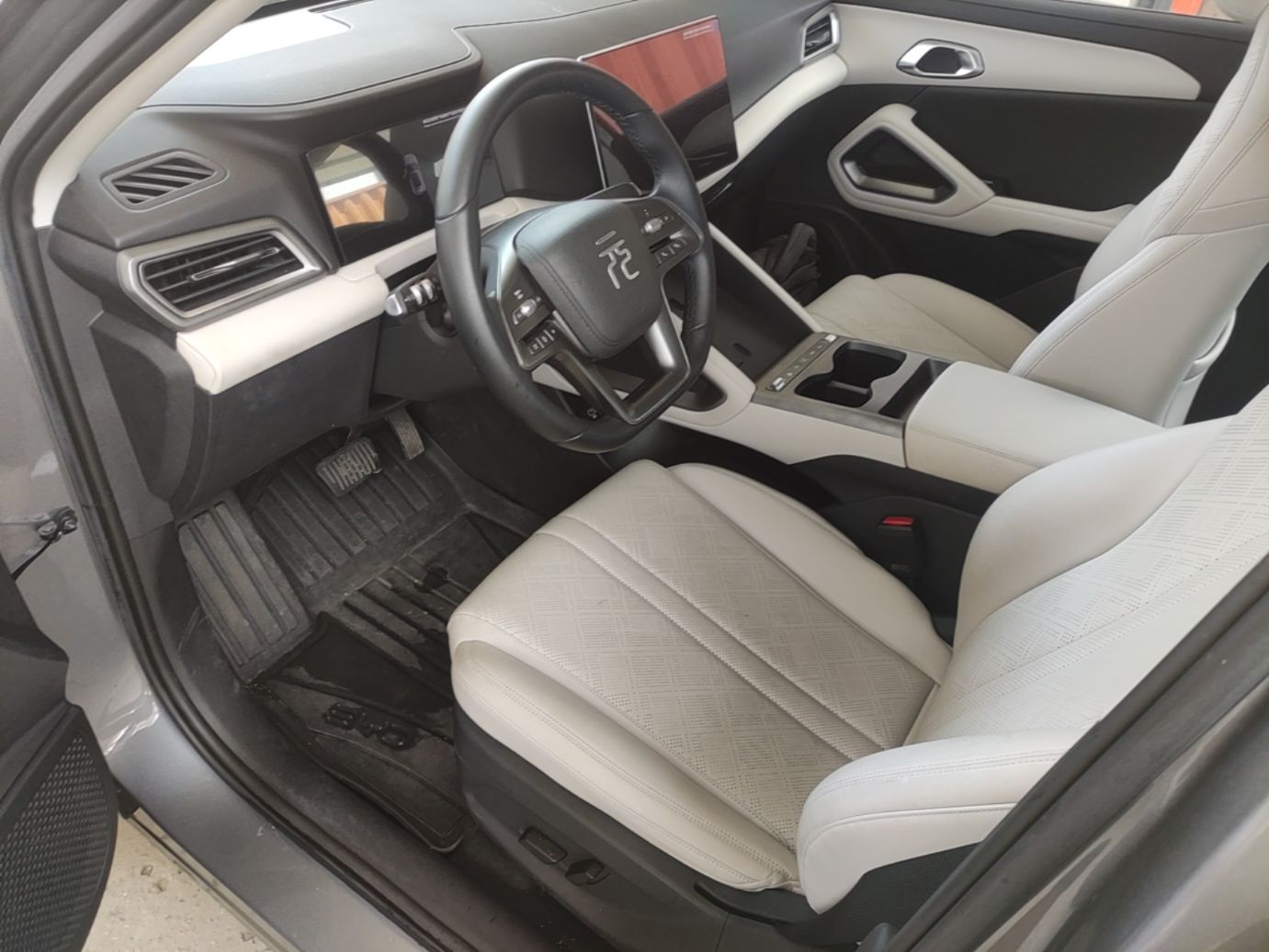 BYD Yuan UP 2025 Intelligent Driving Version 401 km Leading Edition — снимка 17