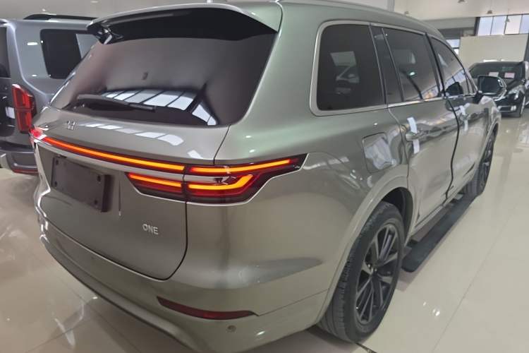 Used Li Auto ONE 2020 Extended-Range 6-Seater Version Rear Right 45 Deg