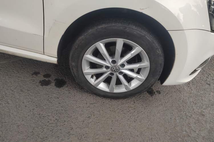 Used Volkswagen Polo 2014 1.6L Automatic Luxury Edition
