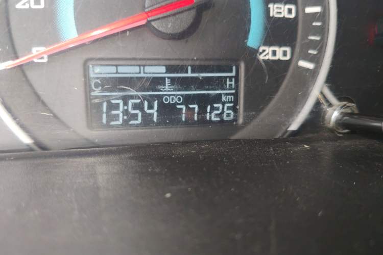 Used Wuling Rongguang V 2018 1.5L Standard Version Odometer Close Up