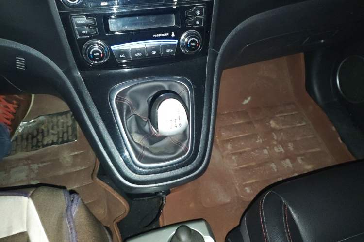 Used Haval H6 2016 Upgraded Model 1.5T Manual Two-Wheel Drive Elite Version