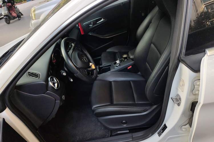 Used Mercedes-Benz CLA 2018 CLA 200 Style Edition Left Front Seat