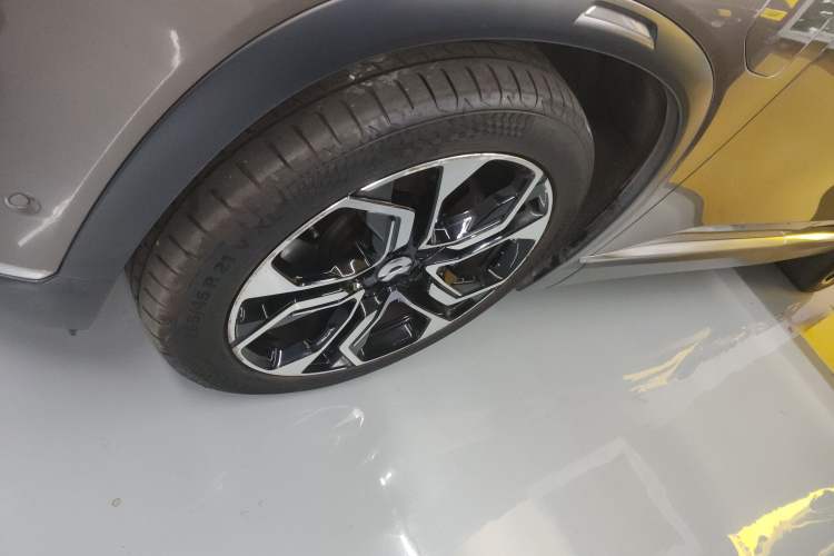 Used Nio ES8 2020 415 km Range 7-Seater Version Left Front Wheel Hub