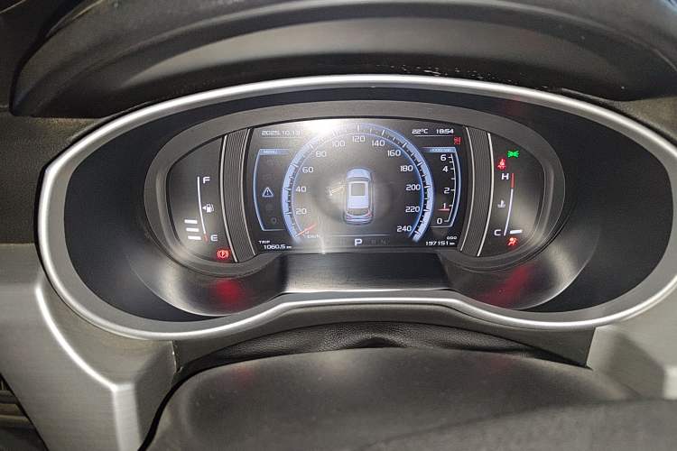 Used Geely Auto Emgrand X7 Sport 2016 1.8TD Automatic ZhiZun Version
