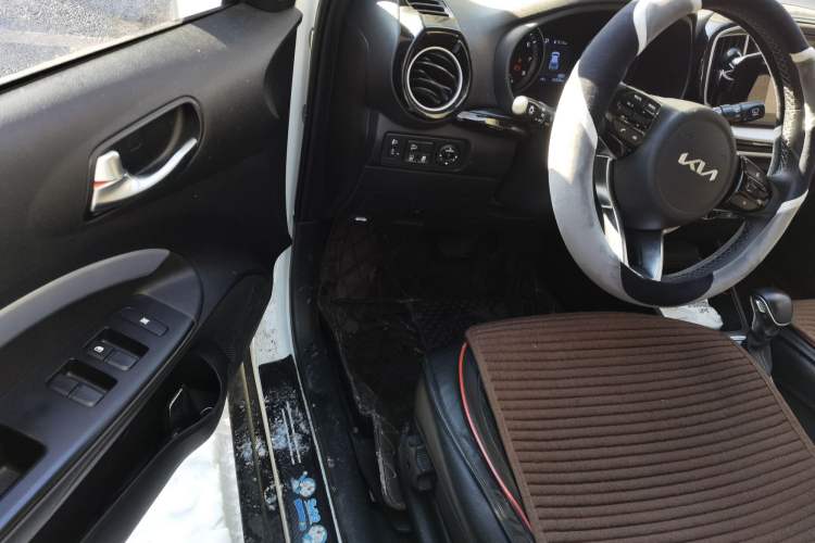 Used Kia kx1 Stonic 2021 1.4L CVT Fun Edition