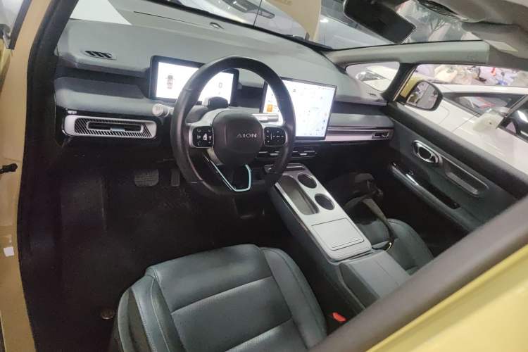 Used AION Y 2022 Plus 70 Tech Edition
