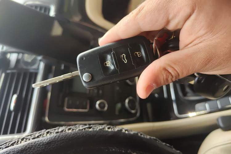 Used Volkswagen Passat 2011 1.4 TSI Manual Luxury Edition Vehicle Key