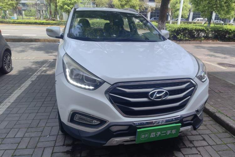 Used Hyundai ix35 2015 2.0L Automatic 2WD Smart Version China V Standard
