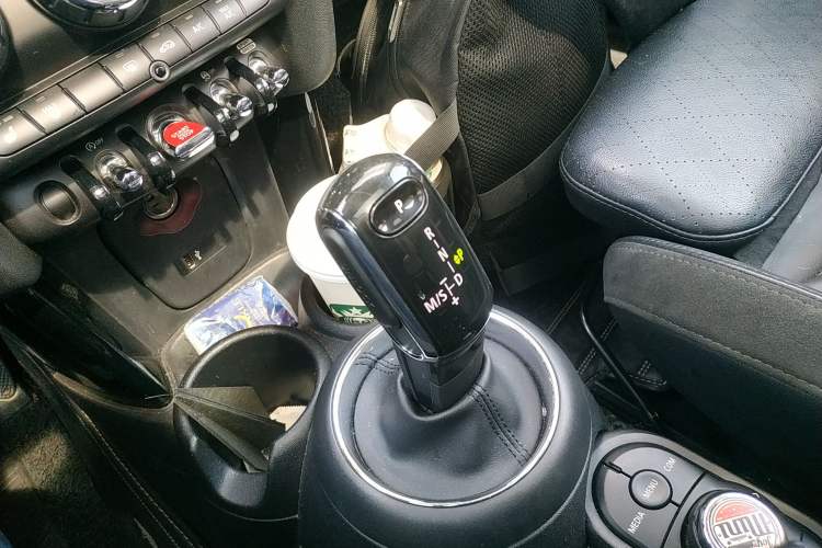 Used MINI MINI 2018 1.5T COOPER Artist