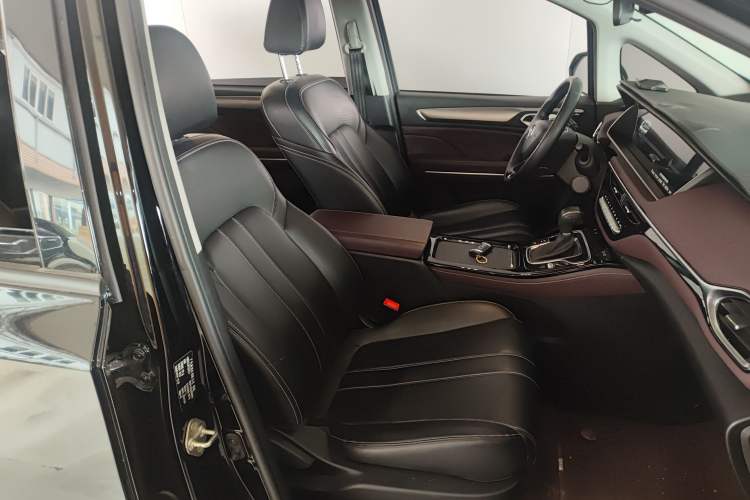 Used GAC Trumpchi M6 2023 PRO 270T DCT Luxury Edition Right Front Seat