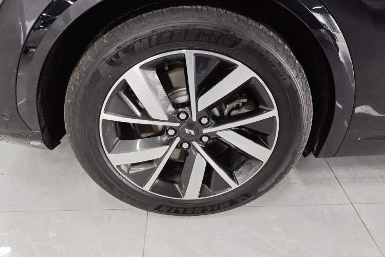 Used Li Auto L7 2023 Pro Model Right Rear Wheel Hub