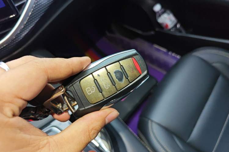 Used Haval F7x 2021 1.5T Two-Wheel Drive Smart & Trendy Edition Vehicle Key