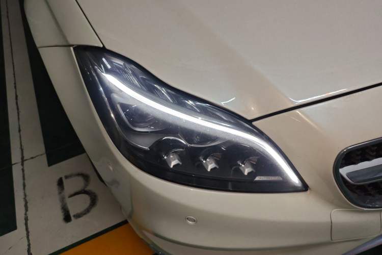 Used Mercedes-Benz CLS 2016 CLS 320 Elegant Edition Right Front Headlight