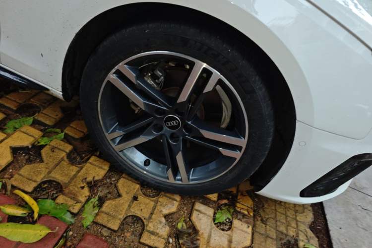 Used Audi A4L 2022 40 TFSI Luxury Dynamic Model
