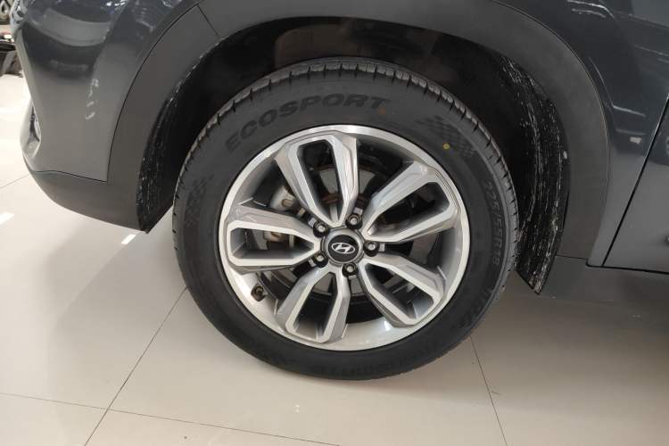 Used Hyundai ix35 2019 2.0L Automatic 2WD Zhiyong·Changxiang Edition China VI Standard Left Front Wheel Hub