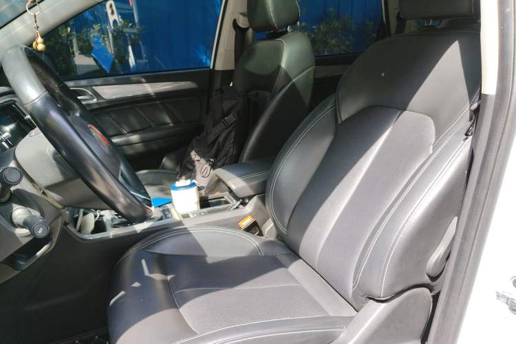 Used Roewe RX5 2019 20T Two-Wheel Drive Automatic 4G Connected Platinum Edition
