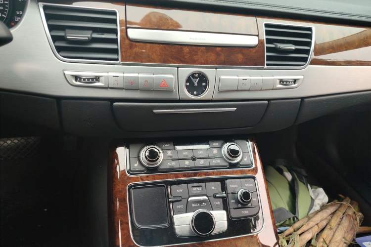 Used Audi A8 2013 A8L 45 TFSI quattro Comfort model Audio And AC Panel