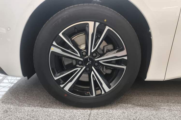 Used Hongqi EH7 2025 600 Smart Selection Edition
