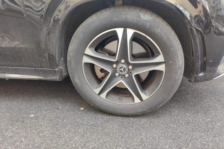 Used Mercedes-Benz GLE New Energy 2023 GLE 350 e 4MATIC Right Front Wheel Hub